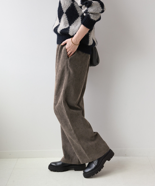 JOURNAL STANDARD relume（ジャーナルスタンダード　レリューム）の「コーデュロイセミワイドイージーパンツ（その他パンツ・レディース・ホワイト/チャコールグレー/ライトグリーン・FREE）」の10枚目の写真