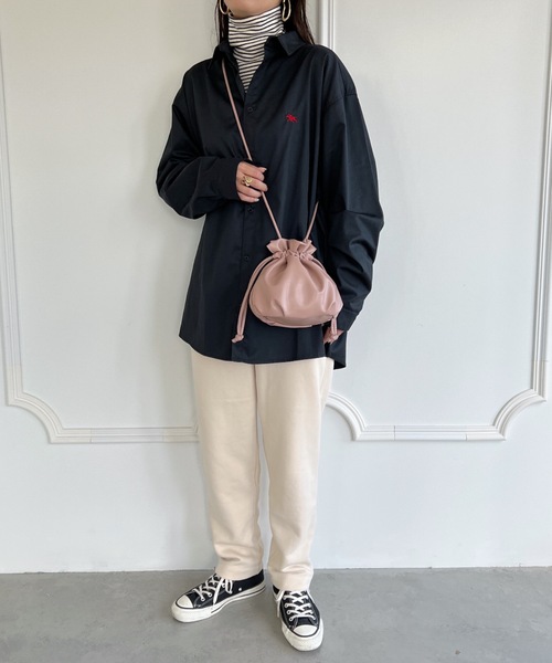 MYMOOD.(マイムード)の「2WAY PU 巾着ミニショルダー(ショルダーバッグ・レディース・ブラック/アイボリー/ピンクベージュ/シルバー・FREE)」の17枚目の写真