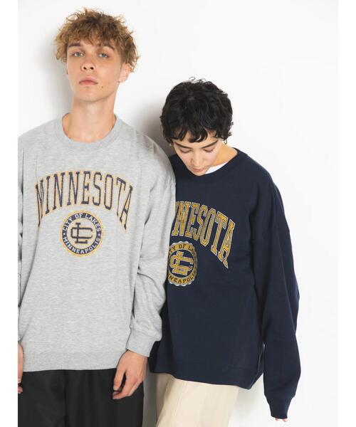 koe（コエ）の「【ユニセックス】MINNESOTA 裏起毛ビッグスウェットクルー（スウェット・レディース・ネイビー/グレー/ダークグリーン・L/XL/M）」の2枚目の写真