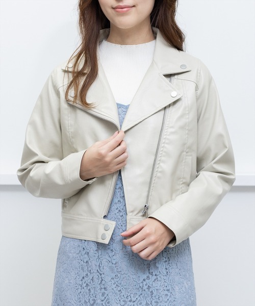 clear(クリア)の「フェイクレザーライダースジャケット(ライダースジャケット・レディース・ブラック/アイボリー/サックスブルー・F)」の2枚目の写真
