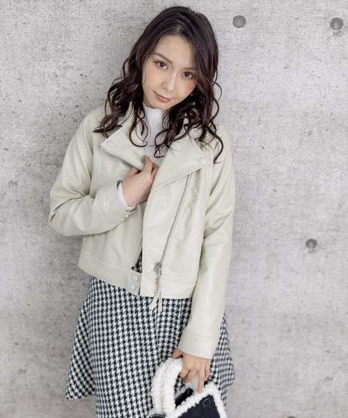 clear(クリア)の「フェイクレザーライダースジャケット(ライダースジャケット・レディース・ブラック/アイボリー/サックスブルー・F)」の15枚目の写真