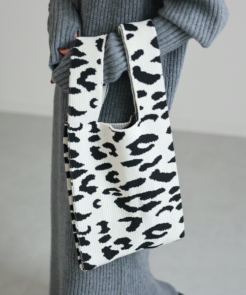 ap retro(アプレトロ)の「ジャガードニットマルシェバッグ(トートバッグ・レディース・ホワイト/ブラウン・FREE)」の3枚目の写真