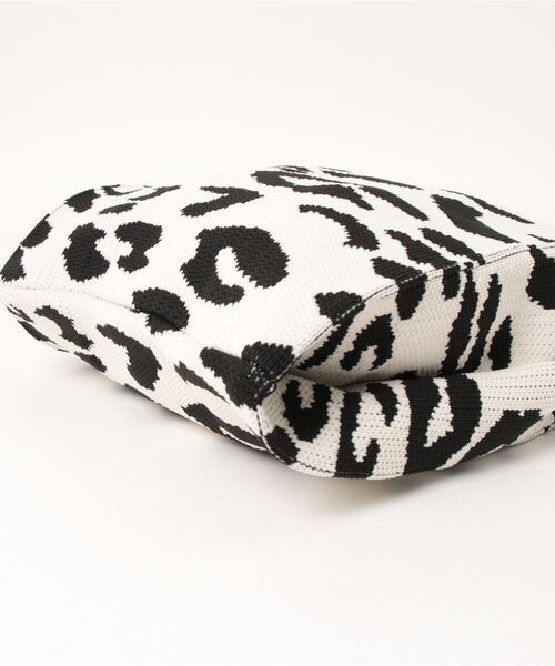 ap retro(アプレトロ)の「ジャガードニットマルシェバッグ(トートバッグ・レディース・ホワイト/ブラウン・FREE)」の11枚目の写真