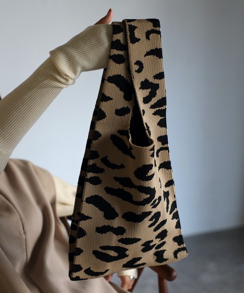 ap retro(アプレトロ)の「ジャガードニットマルシェバッグ(トートバッグ・レディース・ホワイト/ブラウン・FREE)」の18枚目の写真