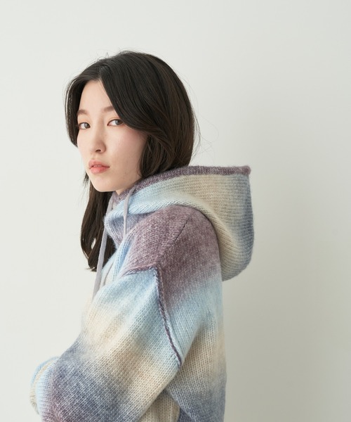 earth music&ecology（アースミュージックアンドエコロジー）の「グラデーションニットバラクラバフードキャップ（ニットキャップ/ビーニー・レディース・ライトブルー/ブラウン/パープル・FREE）」の3枚目の写真