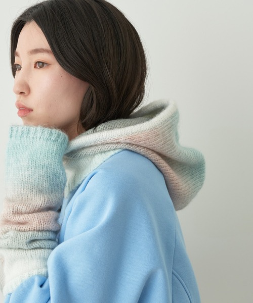 earth music&ecology（アースミュージックアンドエコロジー）の「グラデーションニットバラクラバフードキャップ（ニットキャップ/ビーニー・レディース・ライトブルー/ブラウン/パープル・FREE）」の2枚目の写真