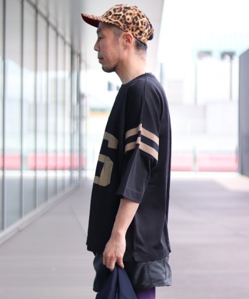 BEAMS LIGHTS（ビームスライツ）の「BEAMS LIGHTS / コットンレーヨン フットボールTシャツ（Tシャツ/カットソー・メンズ・ブラック/ホワイト/ラベンダー・SMALL/MEDIUM/LARGE）」の22枚目の写真