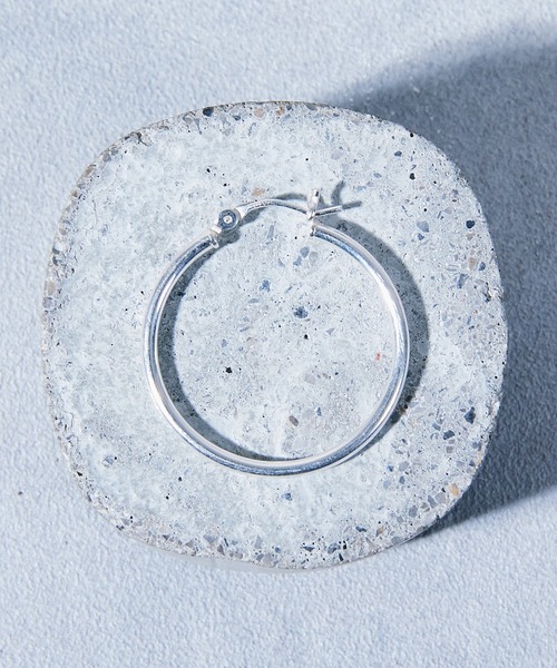 And A（アンドエー）の「And A アンドエー / hoop pierce フープピアス（シルバ－925）（ピアス（両耳用）・メンズ・シルバー・28）」の3枚目の写真