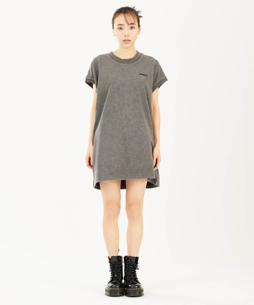 X-girl（エックスガール）の「FADED COLOR DRESS（ワンピース・レディース・ホワイト/ピンク/チャコール・M/S）」の16枚目の写真