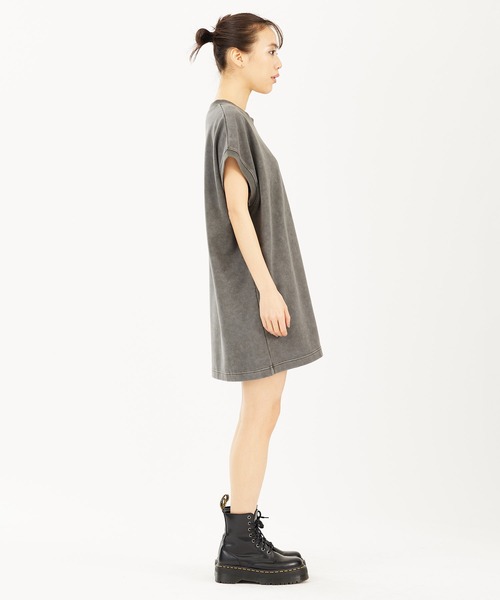 X-girl（エックスガール）の「FADED COLOR DRESS（ワンピース・レディース・ホワイト/ピンク/チャコール・M/S）」の13枚目の写真