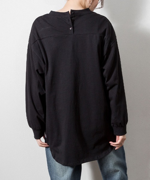 atONE（アットワン）の「atONE 後ろボタンロングスリーブカットソー（Tシャツ/カットソー・レディース・オフホワイト/ブラック/カーキ/杢グレー/チャコールグレー・4L～5L/LL～3L/M-L）」の18枚目の写真