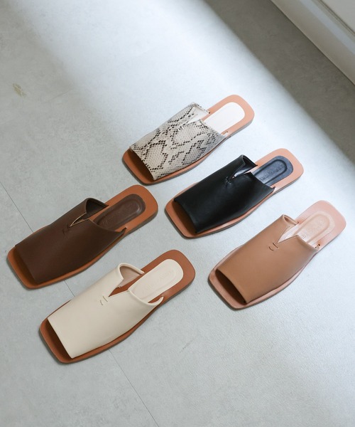 sakishimatokyo(サキシマトーキョー)の「フラットスクエアトゥサンダル(サンダル・レディース・ベージュ/ブラック/オフホワイト/ブラウン/アイボリー・S/M/L)」の10枚目の写真