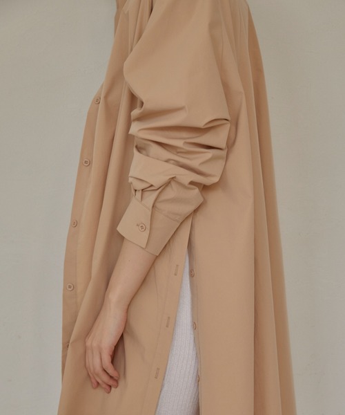 ACYM（アシーム）の「Multi way slit over シャツ（シャツ/ブラウス・レディース・ホワイト/ベージュ・FREE）」の11枚目の写真