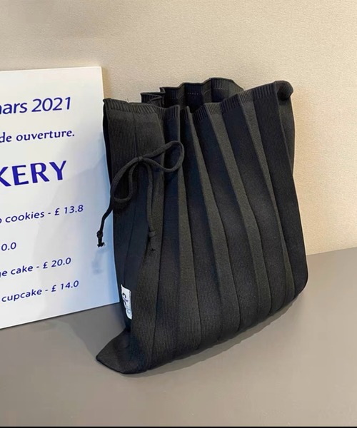 Chick（チック）の「▲Pleats Bag / プリーツバッグ ハンドバッグ（ハンドバッグ・メンズ・ブラック/ベージュ/パープル/ピンク/ブルー・ONE SIZE）」の2枚目の写真