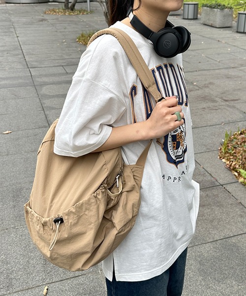 kutir(クティール)の「kutirlune/ナイロンバックパック(バックパック/リュック・レディース・ブラック/ベージュ/カーキ/ライトブラウン・FREE)」の3枚目の写真