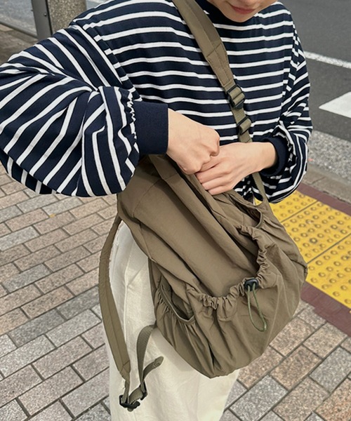 kutir(クティール)の「kutirlune/ナイロンバックパック(バックパック/リュック・レディース・ブラック/ベージュ/カーキ/ライトブラウン・FREE)」の13枚目の写真