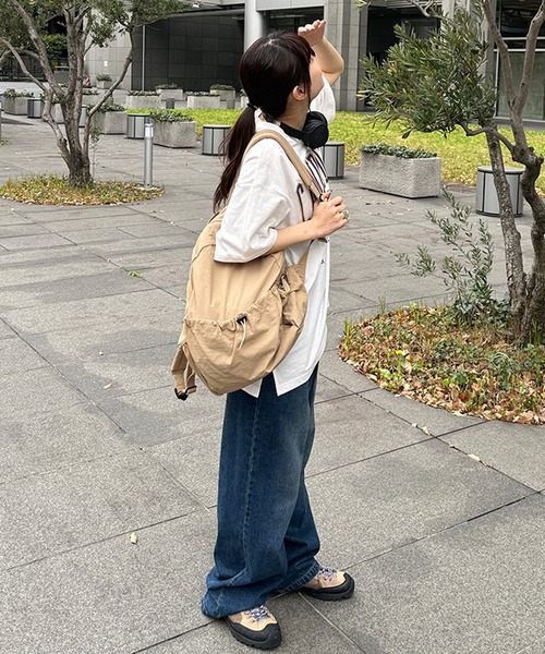 kutir(クティール)の「kutirlune/ナイロンバックパック(バックパック/リュック・レディース・ブラック/ベージュ/カーキ/ライトブラウン・FREE)」の11枚目の写真