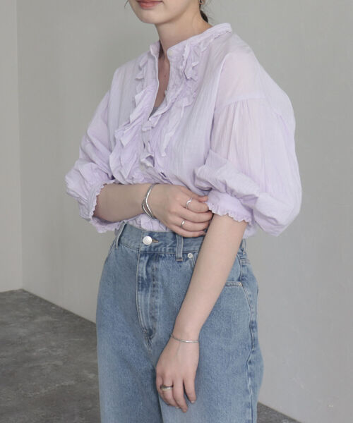 fredy emue(フレディエミュ)の「【fredyemueフレディエミュ】コットンスラブフリルブラウス(シャツ/ブラウス・レディース・オフホワイト/イエロー/ブラック/ラベンダー・38)」の4枚目の写真