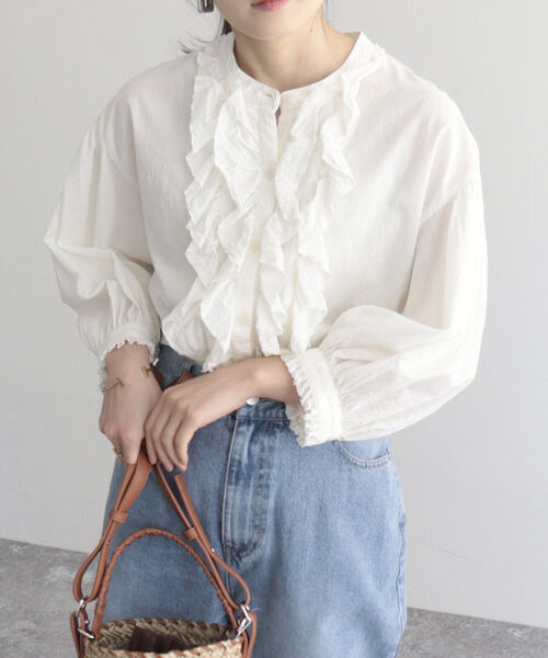 fredy emue(フレディエミュ)の「【fredyemueフレディエミュ】コットンスラブフリルブラウス(シャツ/ブラウス・レディース・オフホワイト/イエロー/ブラック/ラベンダー・38)」の9枚目の写真