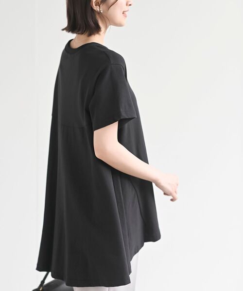 rps(アールピーエス)の「BACKフレアーT(Tシャツ/カットソー・レディース・アイボリー/モカ/ブルー/ブラック・フリー)」の22枚目の写真