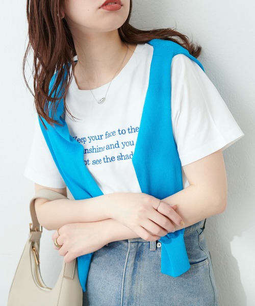 natural couture(ナチュラルクチュール)の「レタリング刺繍T(Tシャツ/カットソー・レディース・ホワイト系その他/グリーン系その他/オフホワイト/スミクロ・FREE)」の11枚目の写真