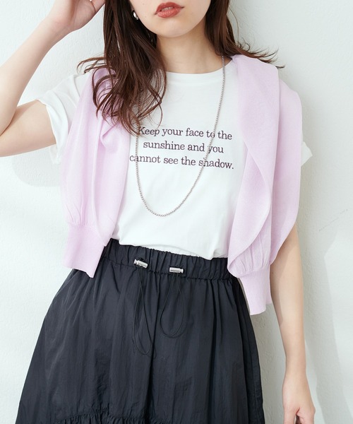 natural couture(ナチュラルクチュール)の「レタリング刺繍T(Tシャツ/カットソー・レディース・ホワイト系その他/グリーン系その他/オフホワイト/スミクロ・FREE)」の6枚目の写真