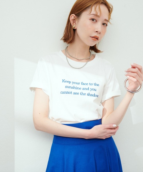 natural couture(ナチュラルクチュール)の「レタリング刺繍T(Tシャツ/カットソー・レディース・ホワイト系その他/グリーン系その他/オフホワイト/スミクロ・FREE)」の18枚目の写真