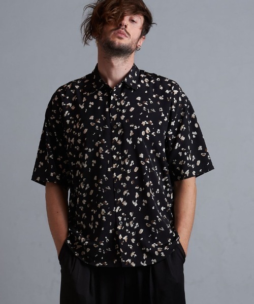 NO ID.（ノーアイディ）の「【NO ID.】All Over Pattern Big Shirt / 総柄 ビッグ シャツ（シャツ/ブラウス・メンズ・ワイン/グリーン/ブラック・ONE SIZE）」の19枚目の写真