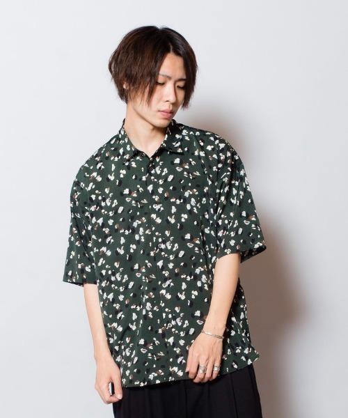 NO ID.（ノーアイディ）の「【NO ID.】All Over Pattern Big Shirt / 総柄 ビッグ シャツ（シャツ/ブラウス・メンズ・ワイン/グリーン/ブラック・ONE SIZE）」の5枚目の写真