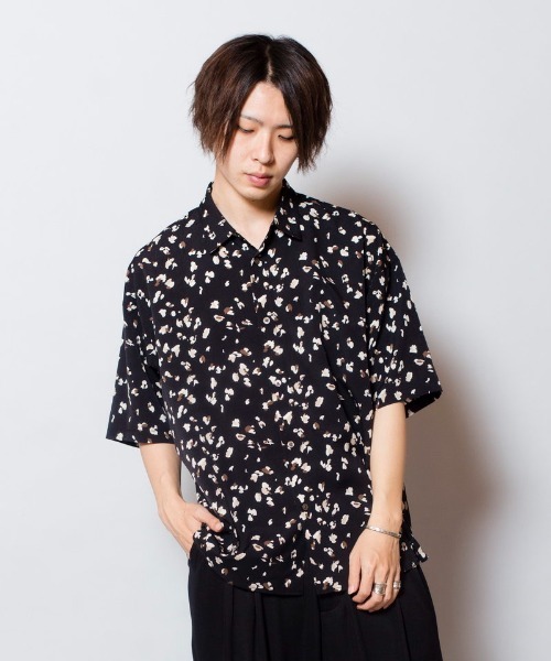 NO ID.（ノーアイディ）の「【NO ID.】All Over Pattern Big Shirt / 総柄 ビッグ シャツ（シャツ/ブラウス・メンズ・ワイン/グリーン/ブラック・ONE SIZE）」の6枚目の写真