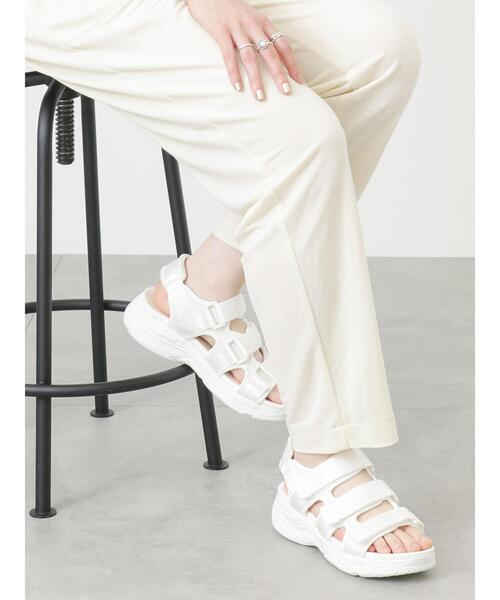 Samansa Mos2 blue(サマンサモスモスブルー)の「厚底スポーツサンダル(サンダル・レディース・ブラック/オフホワイト・M/L)」の3枚目の写真