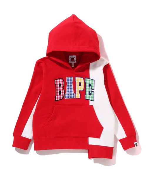 A BATHING APE(アベイシングエイプ)の「BAPE GINGHAM CHECK PATCH PULLOVER HOODIE K(パーカー・キッズ・レッド/ネイビー・130/120/140/110)」の1枚目の写真