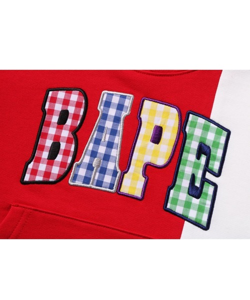 A BATHING APE(アベイシングエイプ)の「BAPE GINGHAM CHECK PATCH PULLOVER HOODIE K(パーカー・キッズ・レッド/ネイビー・130/120/140/110)」の3枚目の写真