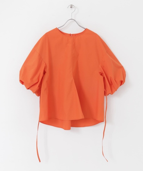 KBF(ケイビーエフ)の「タックボリュームスリーブブラウス(シャツ/ブラウス・レディース・ブラック/オフホワイト/オレンジ・ONE)」の8枚目の写真