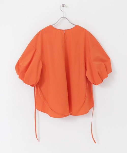 KBF(ケイビーエフ)の「タックボリュームスリーブブラウス(シャツ/ブラウス・レディース・ブラック/オフホワイト/オレンジ・ONE)」の11枚目の写真