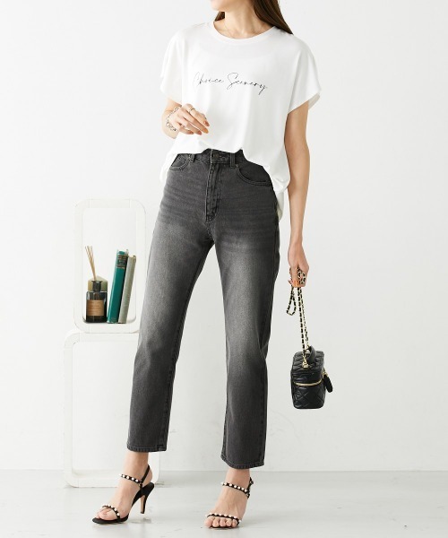nissen(ニッセン)の「ゆるっと落ち感 ロゴTシャツ(Tシャツ/カットソー・レディース・カーキ/オフホワイト/ブラック/モカ・S/L/LL/M)」の9枚目の写真