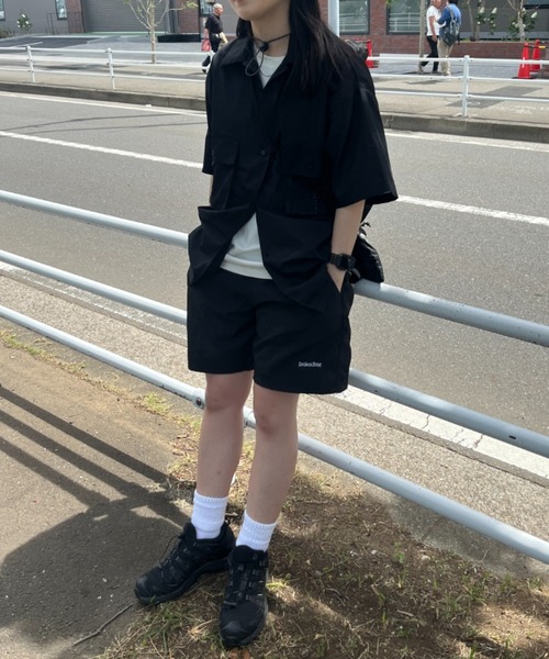 BROKEN BASE（ブロークンベース）の「ビッグシルエットサファリシャツ（シャツ/ブラウス・メンズ・ライトベージュ/ブラック・MEDIUM/LARGE）」の19枚目の写真