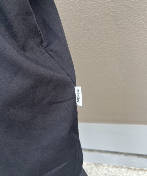 BROKEN BASE（ブロークンベース）の「ビッグシルエットサファリシャツ（シャツ/ブラウス・メンズ・ライトベージュ/ブラック・MEDIUM/LARGE）」の4枚目の写真