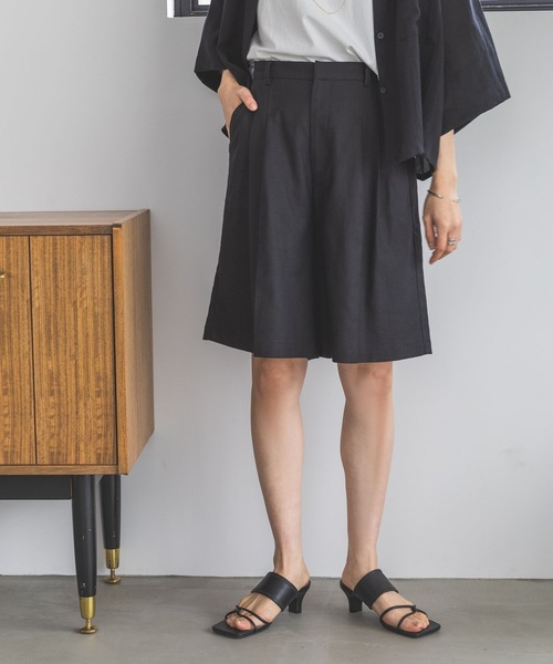 LEPSIM（レプシィム）の「リネン混ツイルハーフパンツ　907097（その他パンツ・レディース・アイボリー/ベージュ/ブラック・MEDIUM/LARGE）」の3枚目の写真