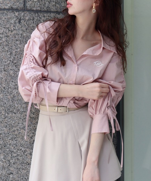 ROYAL PARTY（ロイヤルパーティー）の「ドロストスリーブクロップドシャツ（シャツ/ブラウス・レディース・ブラック/オフホワイト/カーキ/ピンク・FREE）」の4枚目の写真