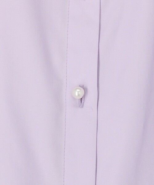 NOLLEY’S（ノーリーズ）の「◇【WEB限定】パール釦フレンチブラウス（シャツ/ブラウス・レディース・ホワイト/ネイビー/ラベンダー/ブラック系その他/ブルー系その他3・36/38）」の7枚目の写真