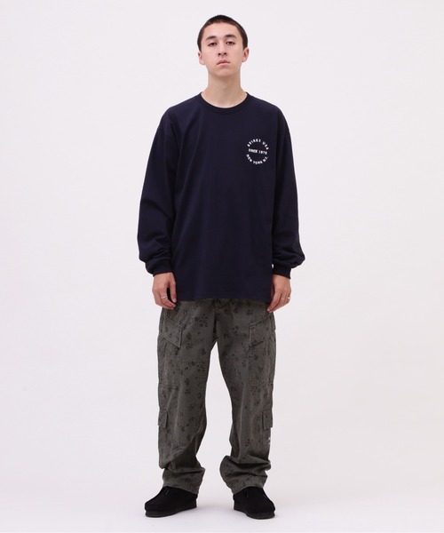 AVIREX(アヴィレックス)の「VARSITY LOGO L/S T-SHIRT / バーシティ ロゴ 長袖Tシャツ / AVIREX / アヴィレックス(Tシャツ/カットソー・メンズ・オレンジ/ネイビー/ブラック/オフホワイト・MEDIUM/LARGE/X-LARGE/XX-LARGE)」の13枚目の写真