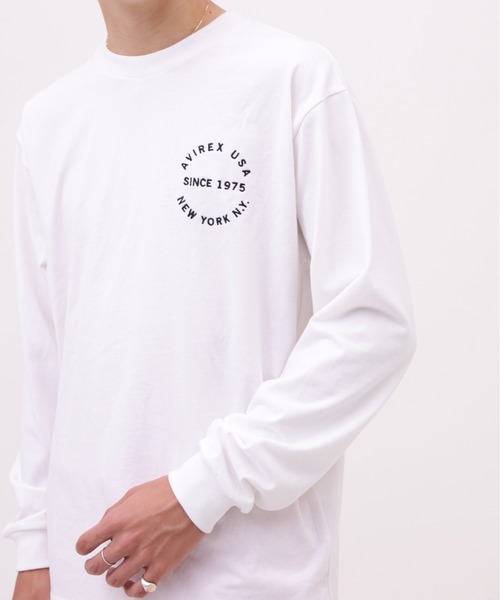 AVIREX(アヴィレックス)の「VARSITY LOGO L/S T-SHIRT / バーシティ ロゴ 長袖Tシャツ / AVIREX / アヴィレックス(Tシャツ/カットソー・メンズ・オレンジ/ネイビー/ブラック/オフホワイト・MEDIUM/LARGE/X-LARGE/XX-LARGE)」の20枚目の写真