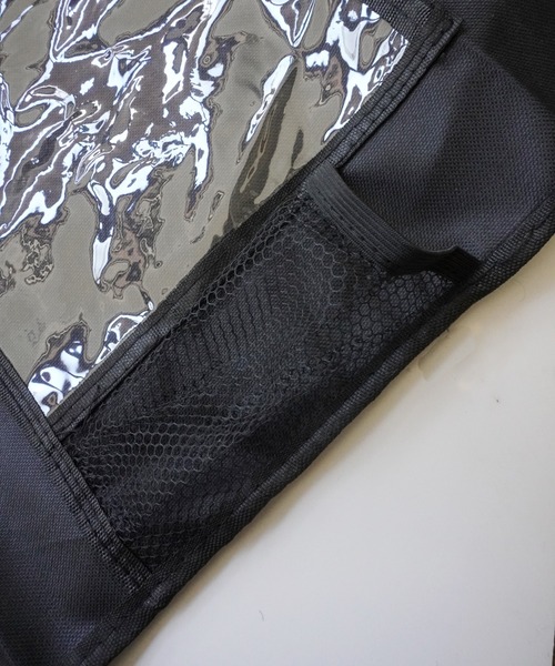 Port（ポート）の「後部座席 カーシートバックポケット / カー用品 / 車用品（アウトドアグッズ・レディース・ブラック・FREE）」の4枚目の写真