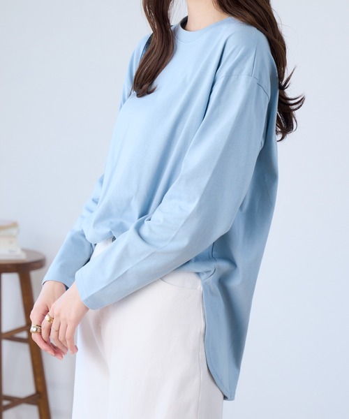 Ada.(エイダ)の「秋 新作ラウンドヘムベーシックロングTシャツ(Tシャツ/カットソー・レディース・ベージュ/ホワイト/ブラック/グレー系その他/ライトブルー・M)」の5枚目の写真