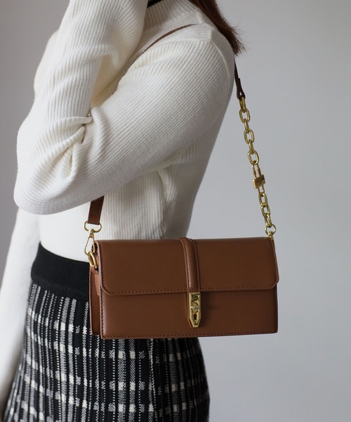 Riberry（リベリー）の「ベルトデザインミニショルダーバッグ（ショルダーバッグ・レディース・ブラウン/ホワイト/ベージュ/ブラック・FREE）」の3枚目の写真