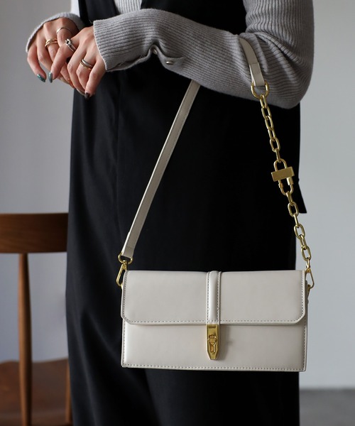 Riberry（リベリー）の「ベルトデザインミニショルダーバッグ（ショルダーバッグ・レディース・ブラウン/ホワイト/ベージュ/ブラック・FREE）」の2枚目の写真