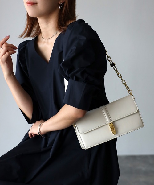 Riberry（リベリー）の「ベルトデザインミニショルダーバッグ（ショルダーバッグ・レディース・ブラウン/ホワイト/ベージュ/ブラック・FREE）」の18枚目の写真