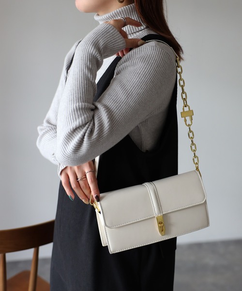 Riberry（リベリー）の「ベルトデザインミニショルダーバッグ（ショルダーバッグ・レディース・ブラウン/ホワイト/ベージュ/ブラック・FREE）」の7枚目の写真