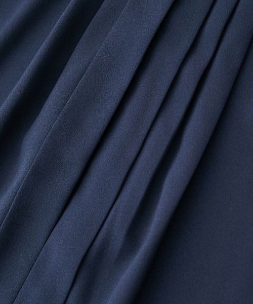 VIS（ビス）の「【防シワ・洗える】フロントタック長袖ブラウス（シャツ/ブラウス・レディース・ネイビー/ベージュ系その他/ピンク/ブルー系その他4/オフホワイト/サックスブルー/ブラック系その他/キナリ/ホワイト系その他5・L/M）」の18枚目の写真